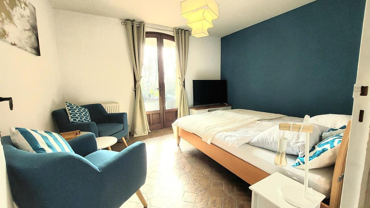 La Deviniere Hotel Donzere Room photo
